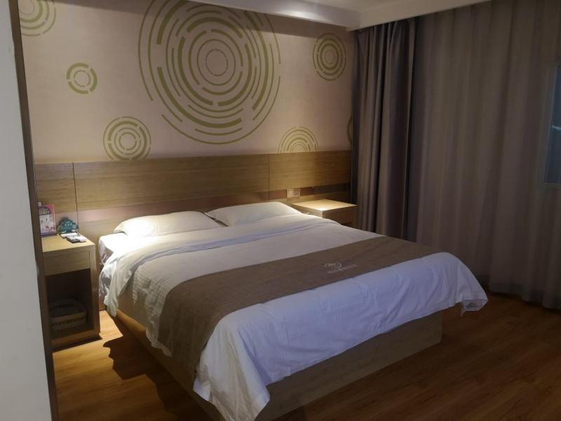 Greentree Inn Xi'An Railway Station Airport Bus Wulukou Subway Station Business Hotel Bagian luar foto